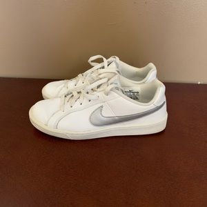 Nike Court Royale Shoes Sz 7.5